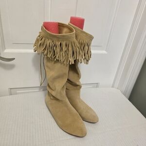 Daniblack Festival Fringe Suede Boots Camel In Color Size 9.5, Casual